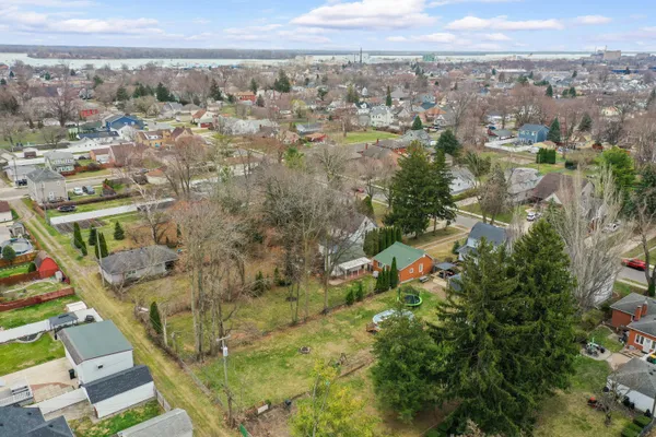 $124,900 | 664 Riverbank Street, Wyandotte, MI 48192