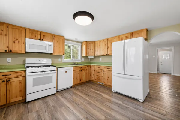 $124,900 | 664 Riverbank Street, Wyandotte, MI 48192