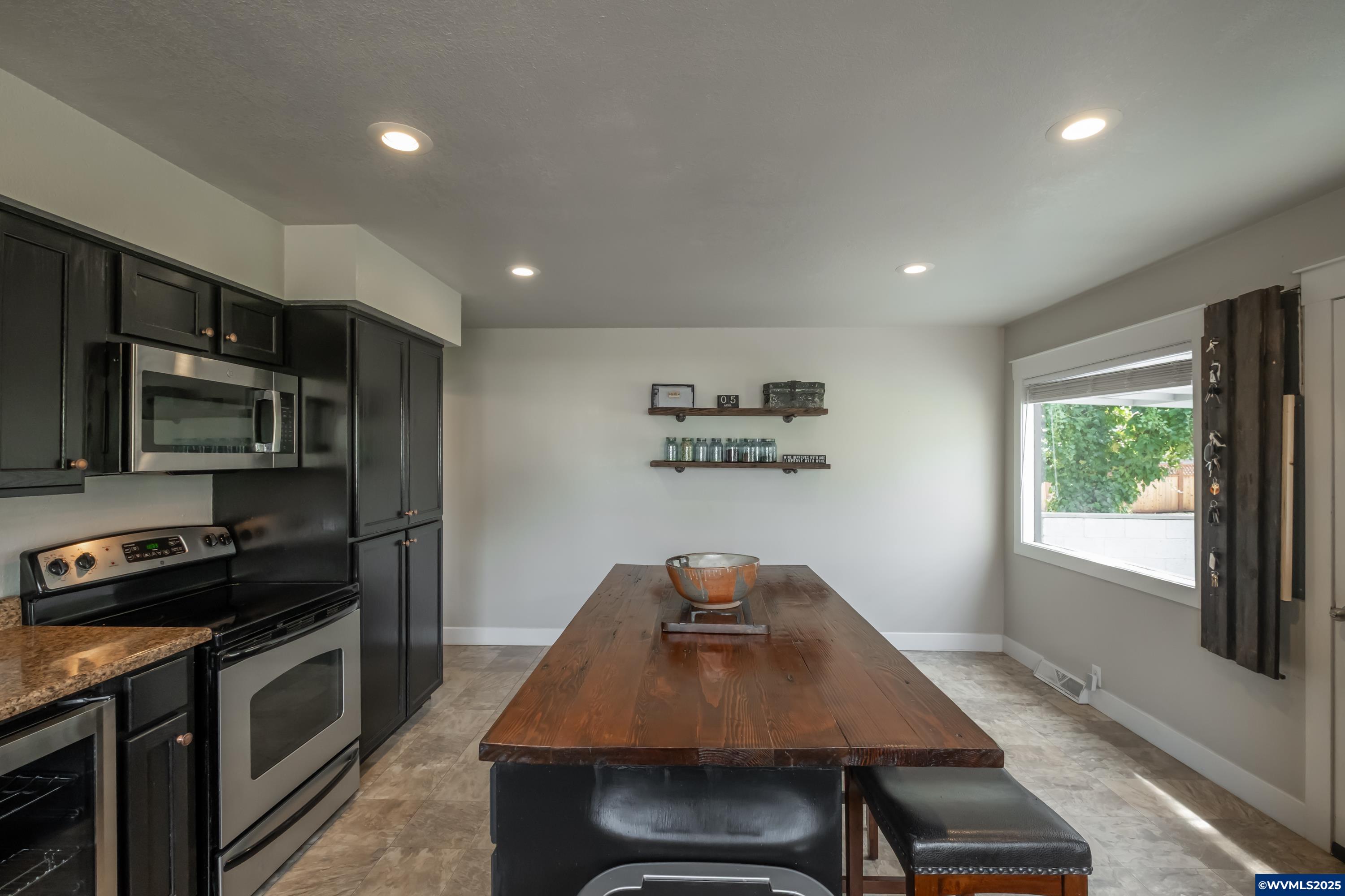 1021 Mountain View Road Sweet Home, OR 97386 - Photo 16 of 50 Gallery Image 16