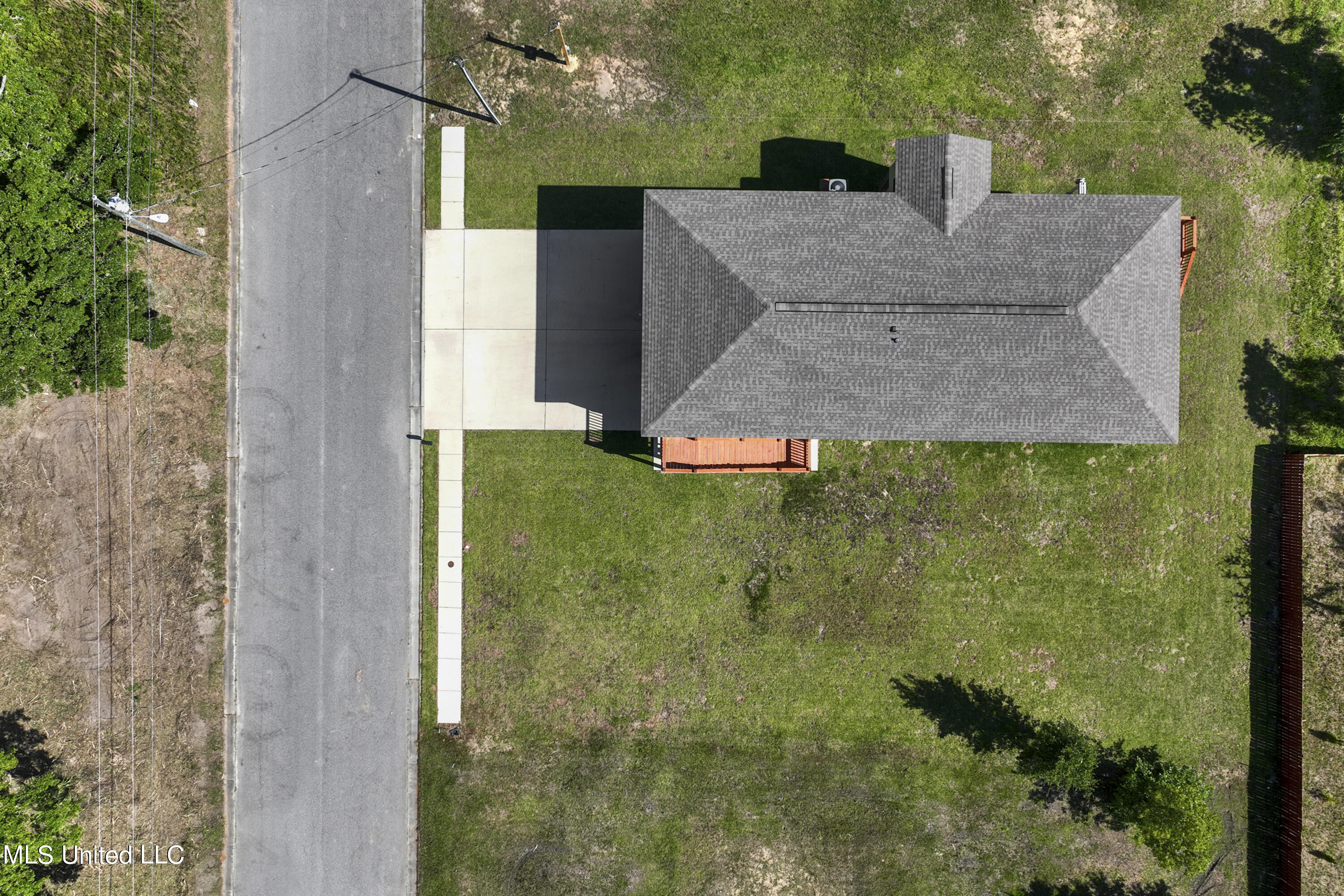 112 Pitcher Point Long Beach, MS 39560 - Photo 35 of 41 035