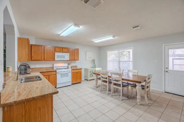 $1,950 | 914 Parsonfield Court, Spring, TX 77373