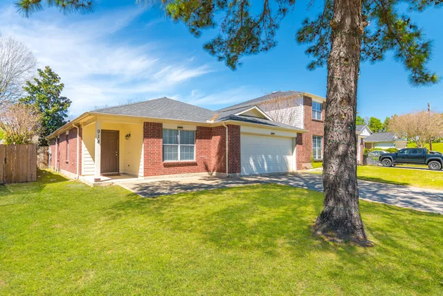 $1,950 | 914 Parsonfield Court, Spring, TX 77373