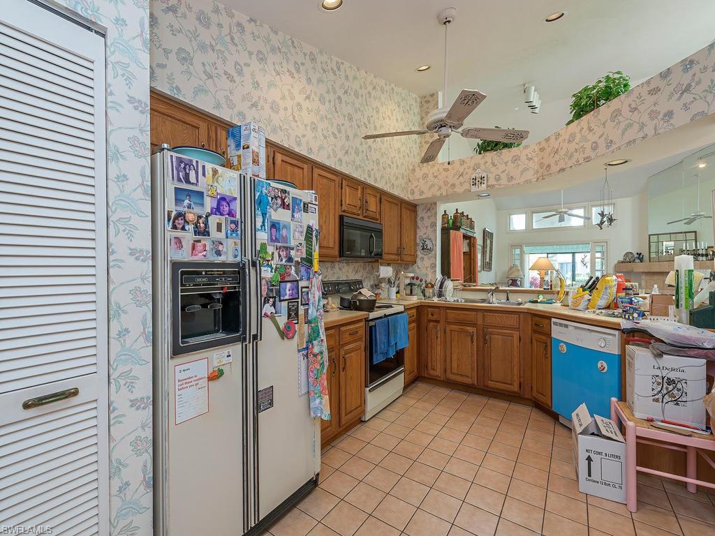 4004 Crayton Road, Unit A3 Naples, FL 34103 - Photo 6 of 12 Gallery Image 6