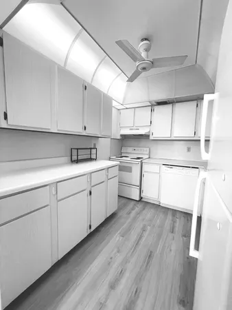 $1,500 | 725 Lori Drive, Unit 412, Palm Springs, FL 33461