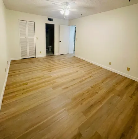 $1,500 | 725 Lori Drive, Unit 412, Palm Springs, FL 33461