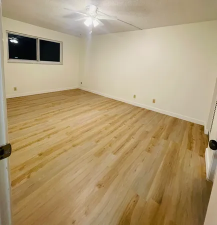 $1,500 | 725 Lori Drive, Unit 412, Palm Springs, FL 33461