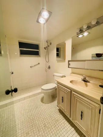 $1,500 | 725 Lori Drive, Unit 412, Palm Springs, FL 33461