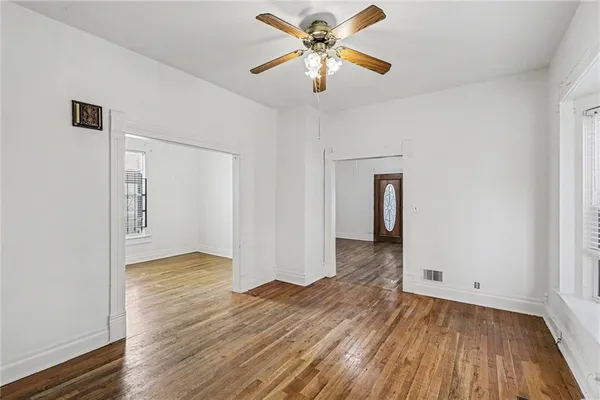 $260,000 | 2122 Summit Street, Kansas City, MO 64108