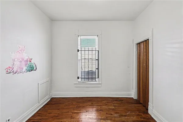 $260,000 | 2122 Summit Street, Kansas City, MO 64108