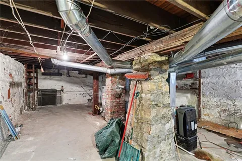 $285,000 | 2122 Summit Street, Kansas City, MO 64108
