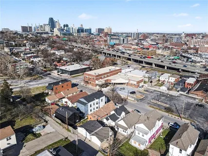$285,000 | 2122 Summit Street, Kansas City, MO 64108