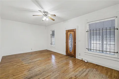 $285,000 | 2122 Summit Street, Kansas City, MO 64108