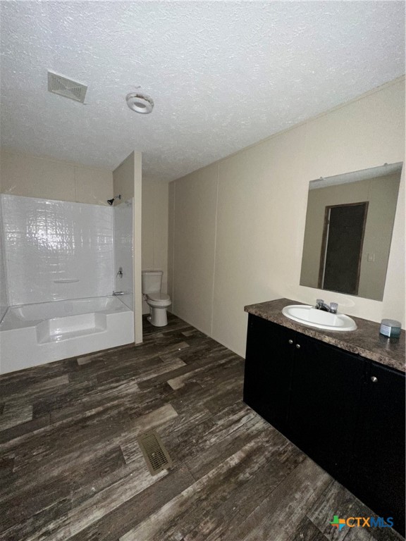 925 County Road 2629 Moore, TX 78057 - Photo 11 of 12