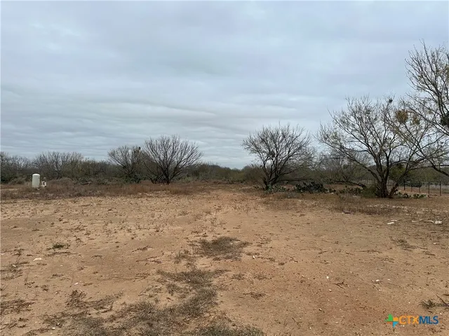 $265,000 | 925 County Road 2629, Moore, TX 78057