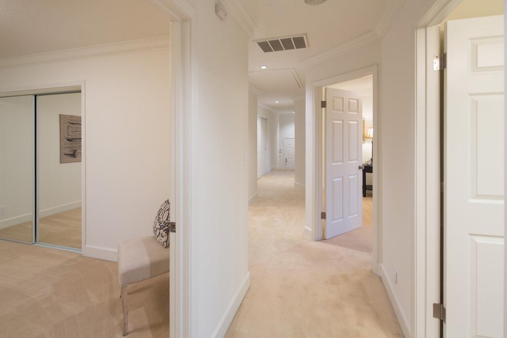 12444 Robleda Road Los Altos Hills, CA 94022 - Photo 18 of 45 Gallery Image 18