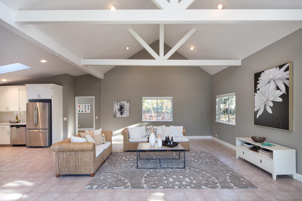 12444 Robleda Road Los Altos Hills, CA 94022 - Photo 23 of 45 Gallery Image 23