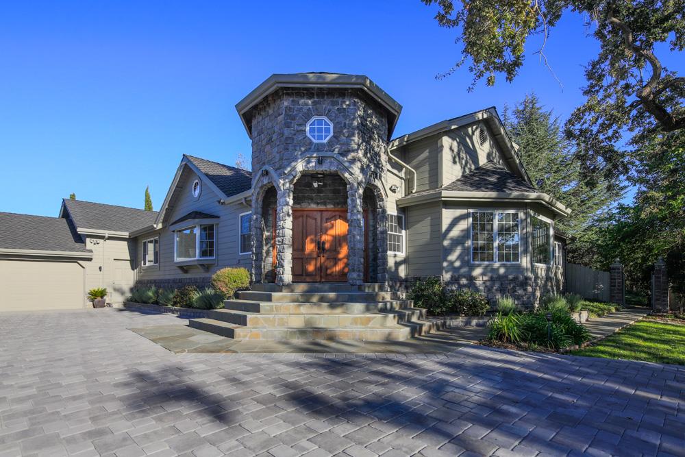 12444 Robleda Road Los Altos Hills, CA 94022 - Photo 3 of 45 Gallery Image 3