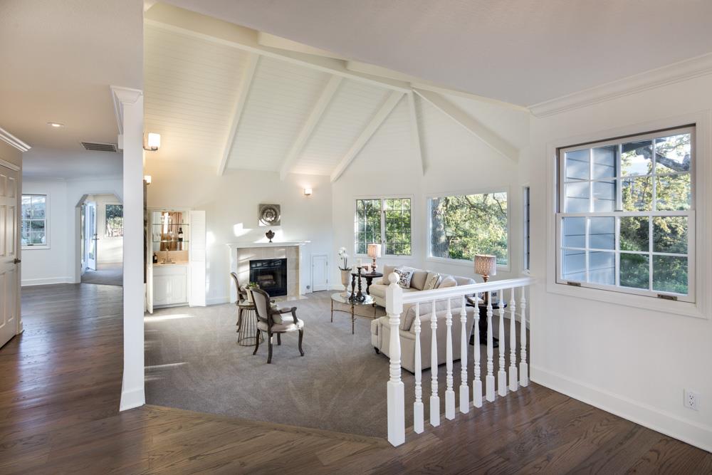 12444 Robleda Road Los Altos Hills, CA 94022 - Photo 7 of 45 Gallery Image 7