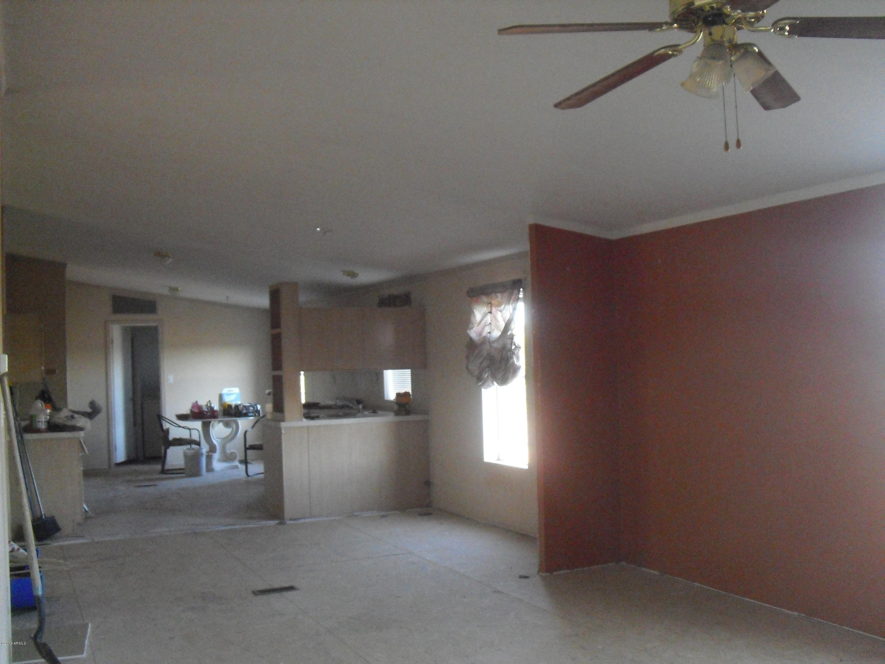 2041 Supancheck Road Show Low, AZ 85901 - Photo 2 of 11 FAMILY ROOM