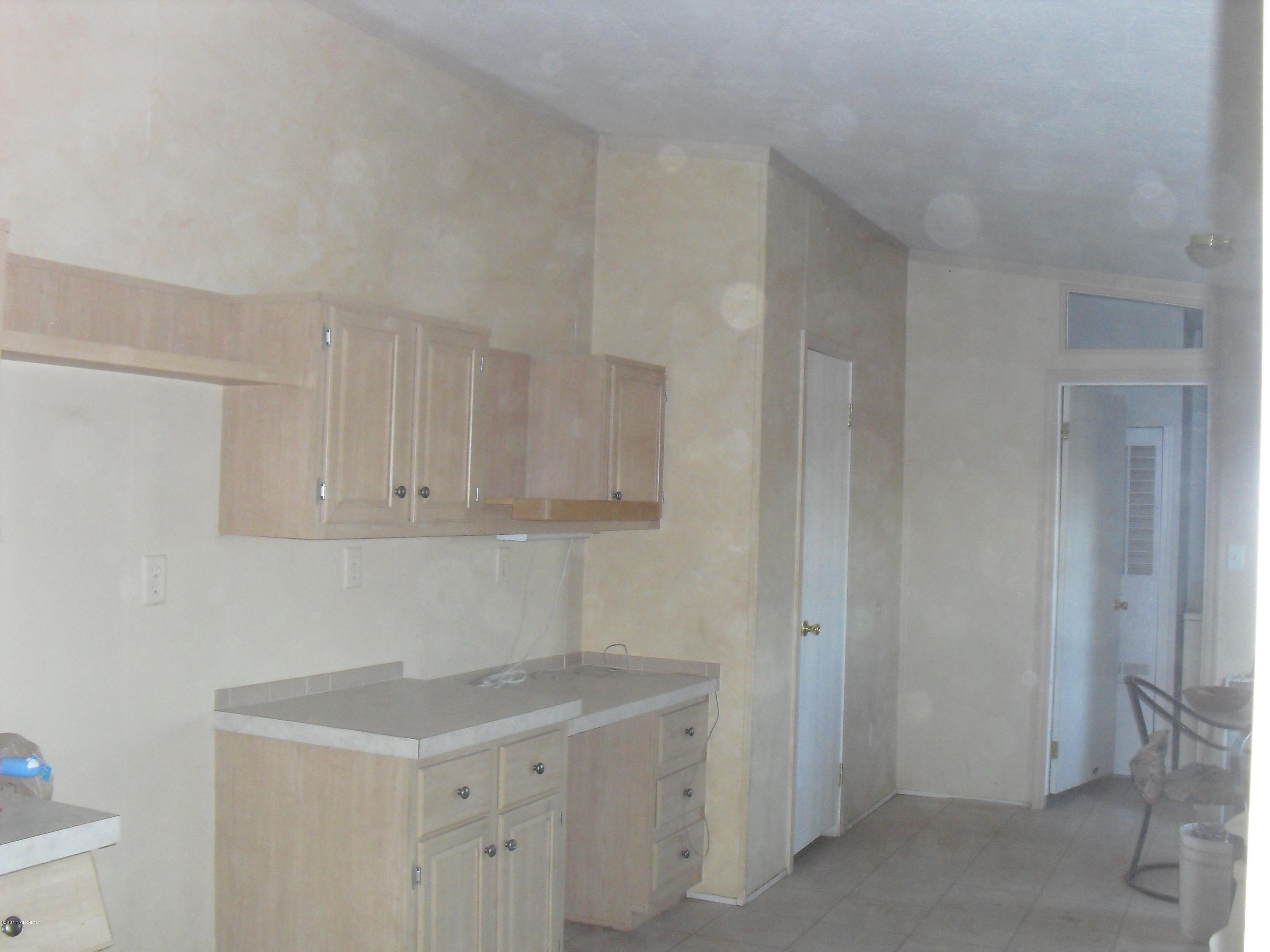 2041 Supancheck Road Show Low, AZ 85901 - Photo 5 of 11 KITCHEN