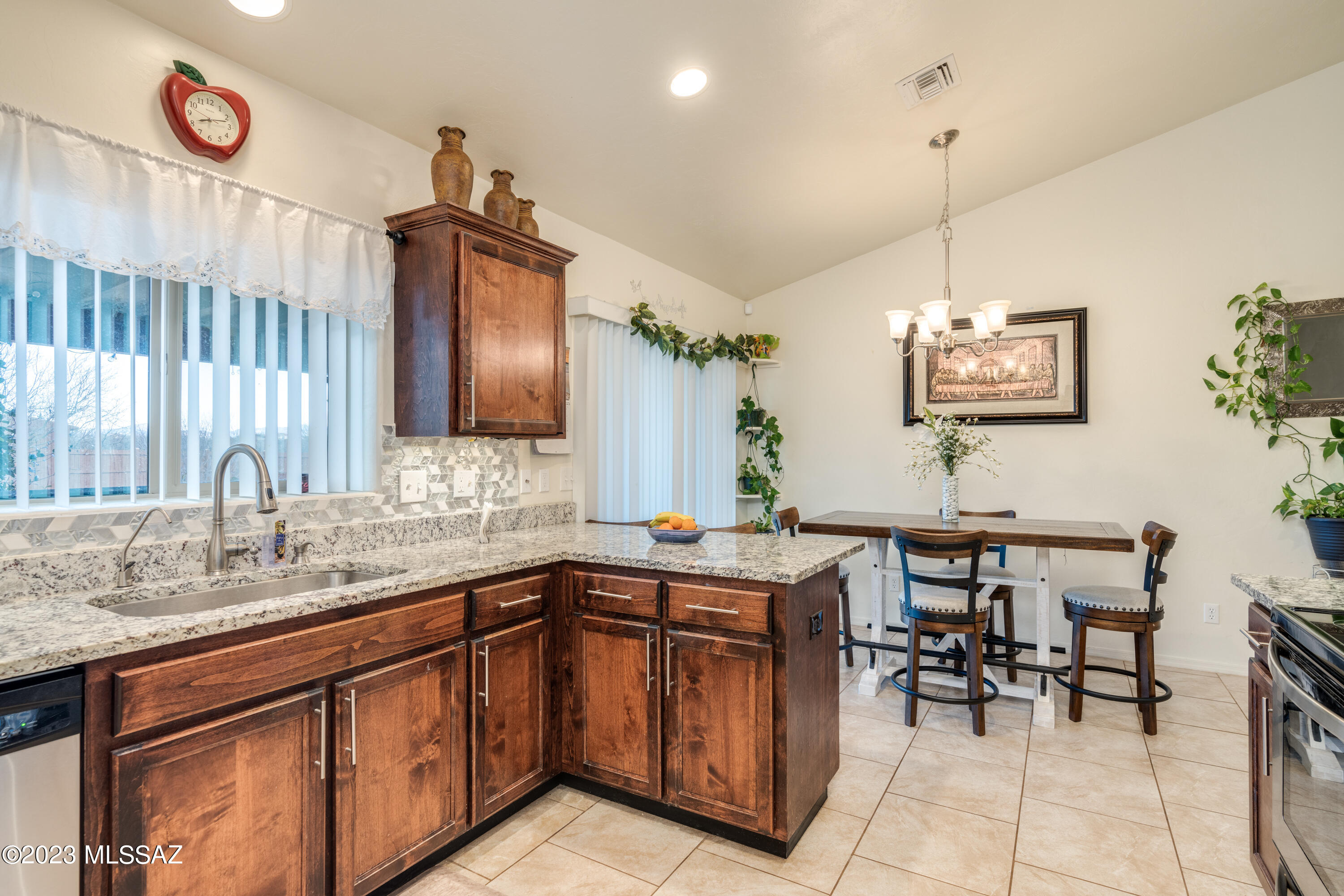 1020 Via Independencia Rio Rico, AZ 85648 - Photo 19 of 50