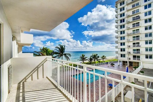 $4,500 | 3221 South Ocean Boulevard, Unit 207, Highland Beach, FL 33487