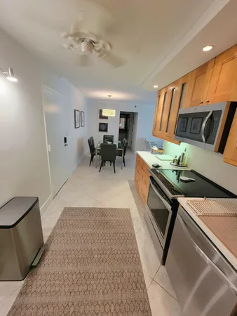 $4,500 | 3221 South Ocean Boulevard, Unit 207, Highland Beach, FL 33487