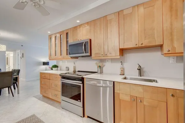 $4,500 | 3221 South Ocean Boulevard, Unit 207, Highland Beach, FL 33487