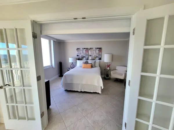 $4,500 | 3221 South Ocean Boulevard, Unit 207, Highland Beach, FL 33487