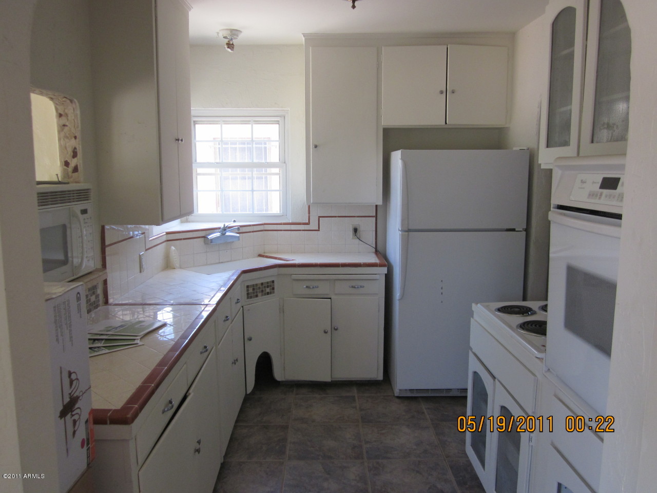 1337 East Granada Road Phoenix, AZ 85006 - Photo 6 of 9 Kitchen