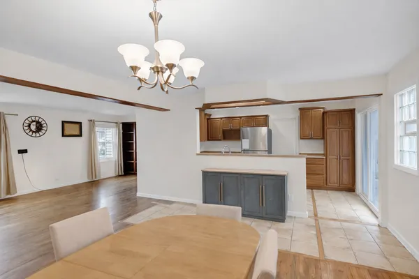 $395,000 | 705 Cumberland Street, Hoffman Estates, IL 60169