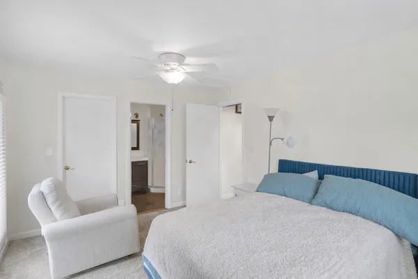 $395,000 | 705 Cumberland Street, Hoffman Estates, IL 60169