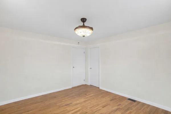 $395,000 | 705 Cumberland Street, Hoffman Estates, IL 60169