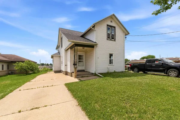 $170,000 | 115 East Mackie Street, Beaver Dam, WI 53916