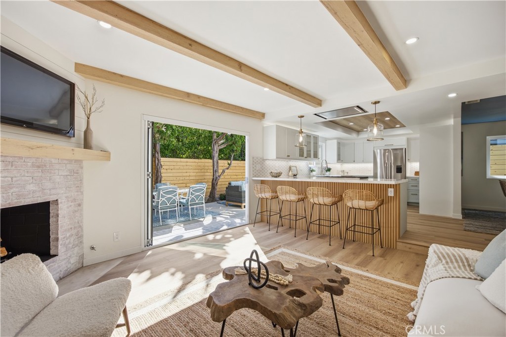 3512 Maple Avenue Manhattan Beach, CA 90266 - Photo 8 of 20