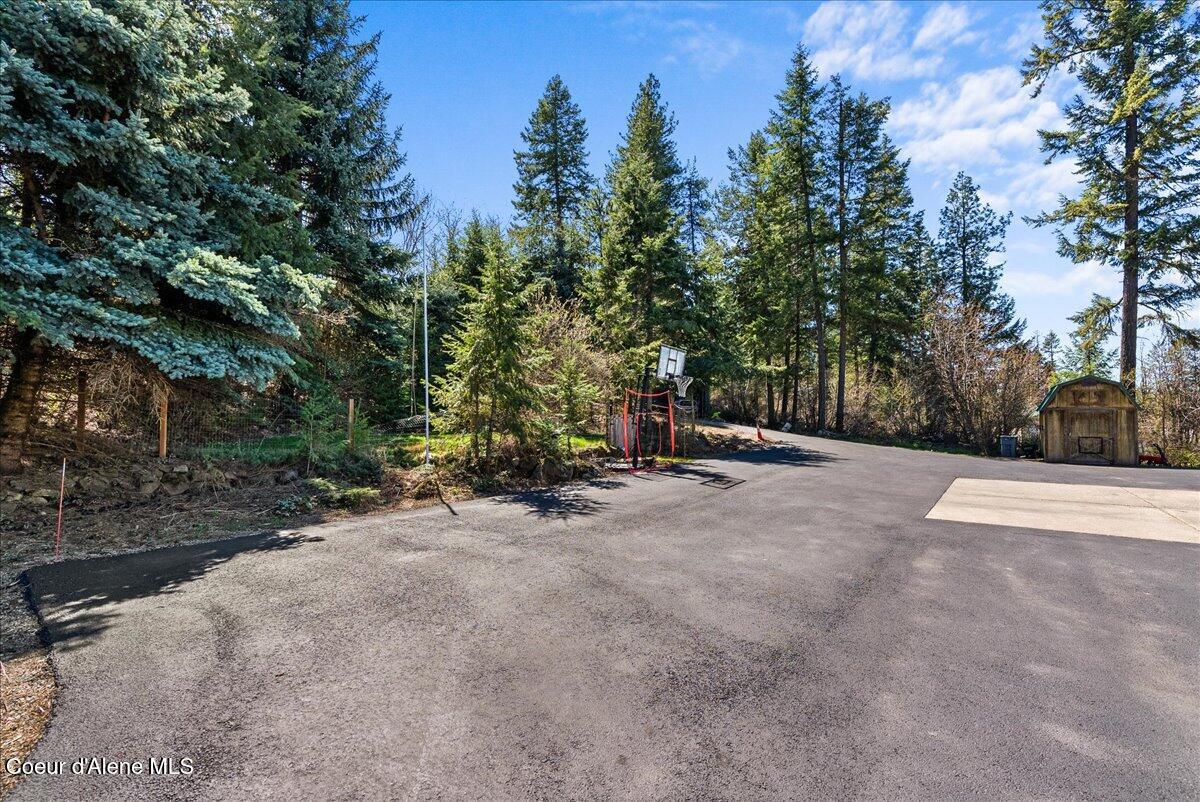 2447 East Garwood Road Hayden, ID 83835 - Photo 50 of 56 Driveway