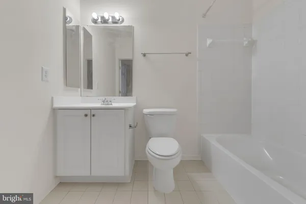 $335,000 | 1009 Samantha Lane, Unit 201, Odenton, MD 21113
