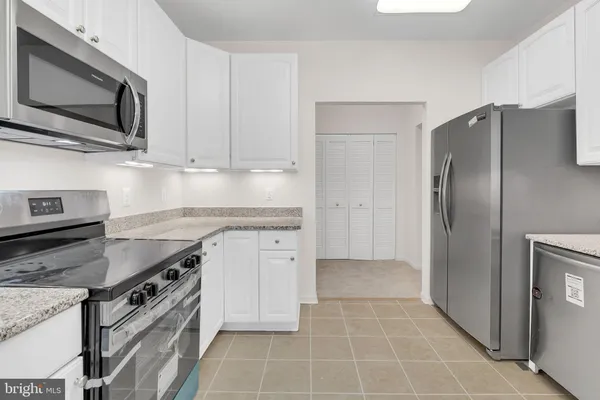$335,000 | 1009 Samantha Lane, Unit 201, Odenton, MD 21113