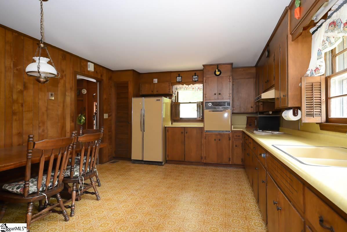 200 Old Farrs Bridge Road Greenville, SC 29611 - Photo 14 of 25 Gallery Image 14