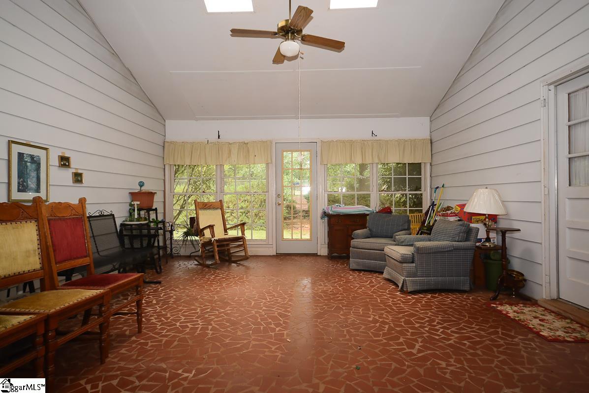 200 Old Farrs Bridge Road Greenville, SC 29611 - Photo 19 of 25 Gallery Image 19