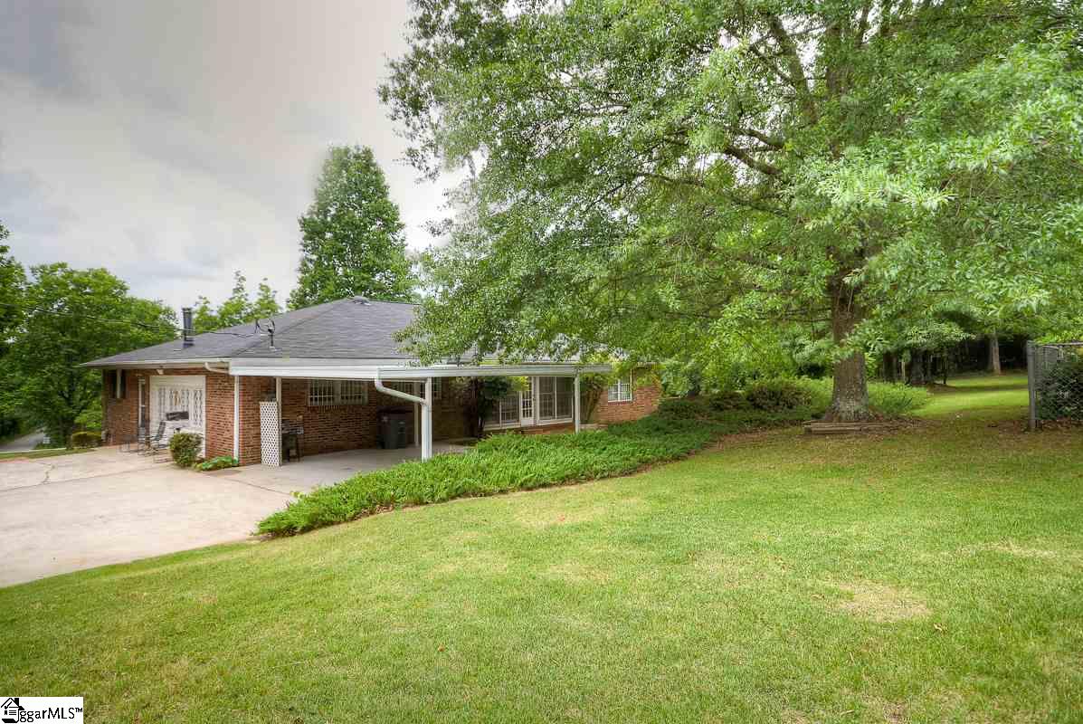 200 Old Farrs Bridge Road Greenville, SC 29611 - Photo 4 of 25 Gallery Image 4
