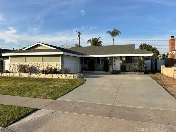 $4,400 | 6431 Yale Circle, Huntington Beach, CA 92647