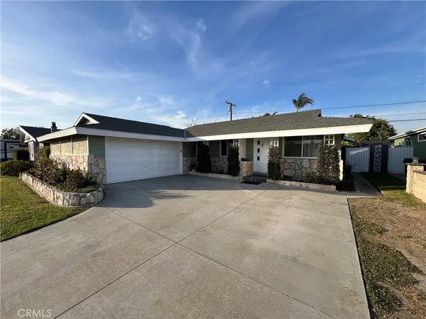 $4,400 | 6431 Yale Circle, Huntington Beach, CA 92647