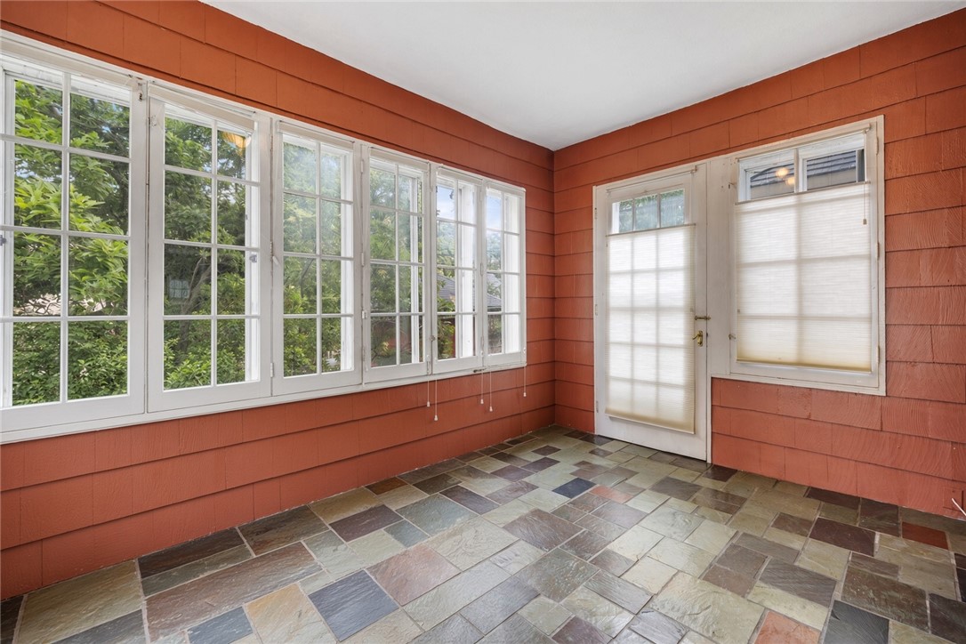 156 Windemere Road Rochester, NY 14610 - Photo 16 of 50 Gallery Image 16
