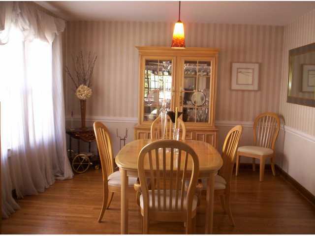 2464 Sherwood Road Bexley, OH 43209 - Photo 4 of 18