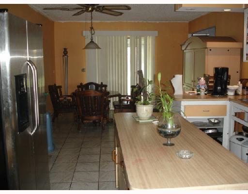 1533 Southeast Pitcher Road Port St. Lucie, FL 34952 - Photo 4 of 7