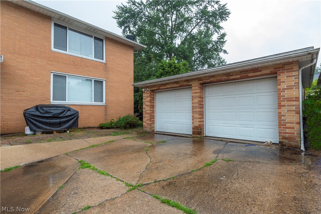 14461 Triskett Road Cleveland, OH 44111 - Photo 2 of 22 Gallery Image 2