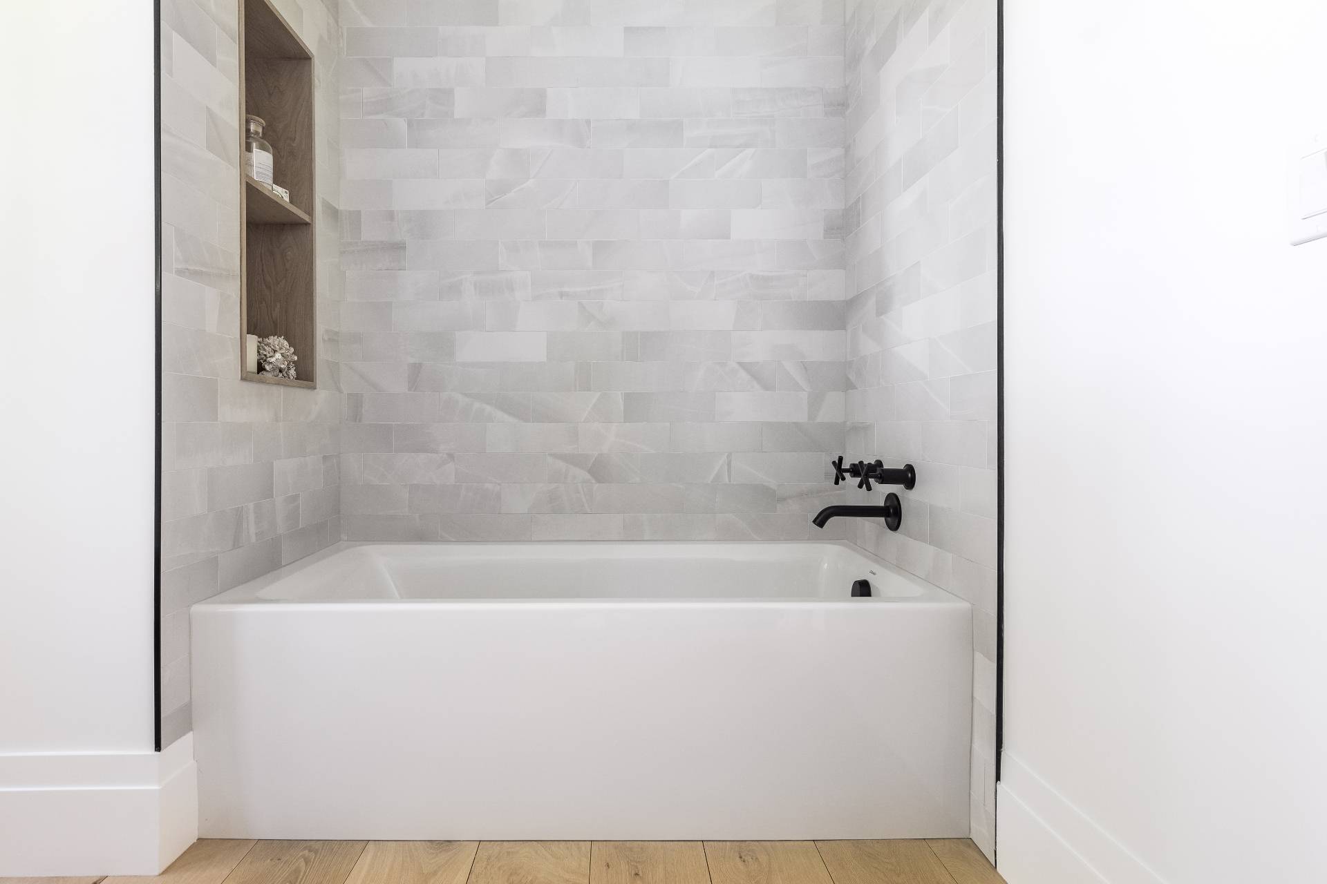 107 Rutland Road East Hampton, NY 11937 - Photo 14 of 25 Gallery Image 14