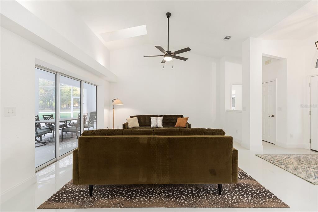 10043 Southwest 202nd Circle Dunnellon, FL 34431 - Photo 15 of 68