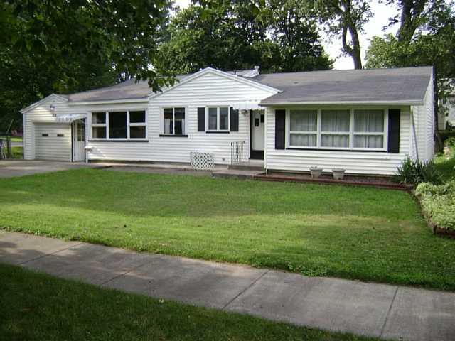 116 Lakeshire Road Rochester, NY 14612 - Photo 1 of 1 Exterior Front